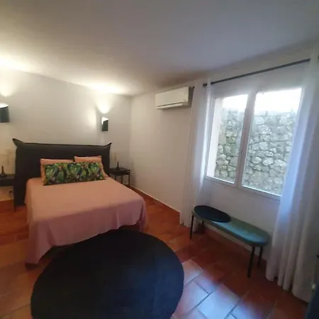 Bas De Avec Piscine Partagee *