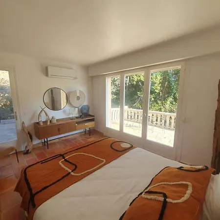 Bas De Avec Piscine Partagee *