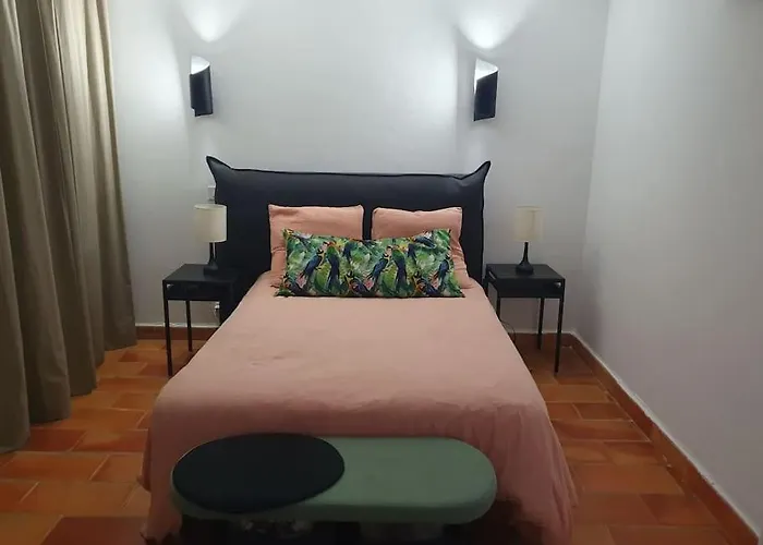 Bas De Avec Piscine Partagee 度假居 瓦洛里